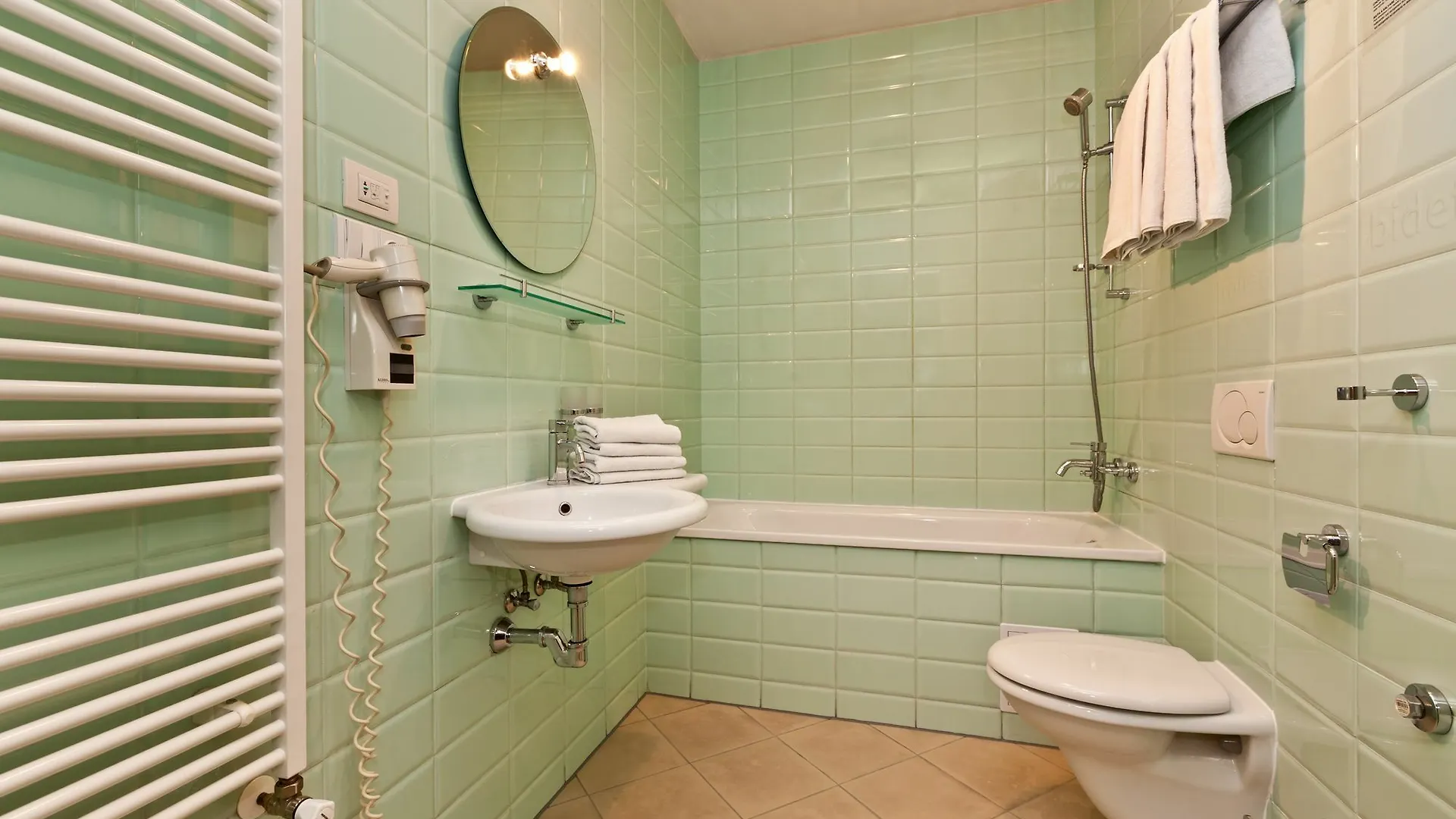 Oasis Prague Apartments Чехия